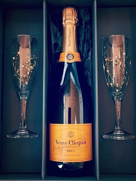 veuve clicquot gift sets